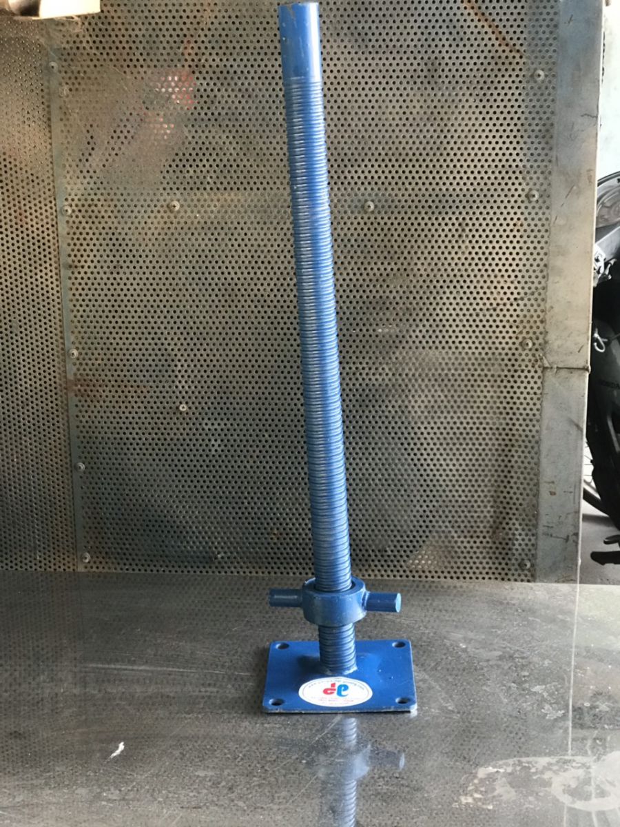 chân đế giàn giáo